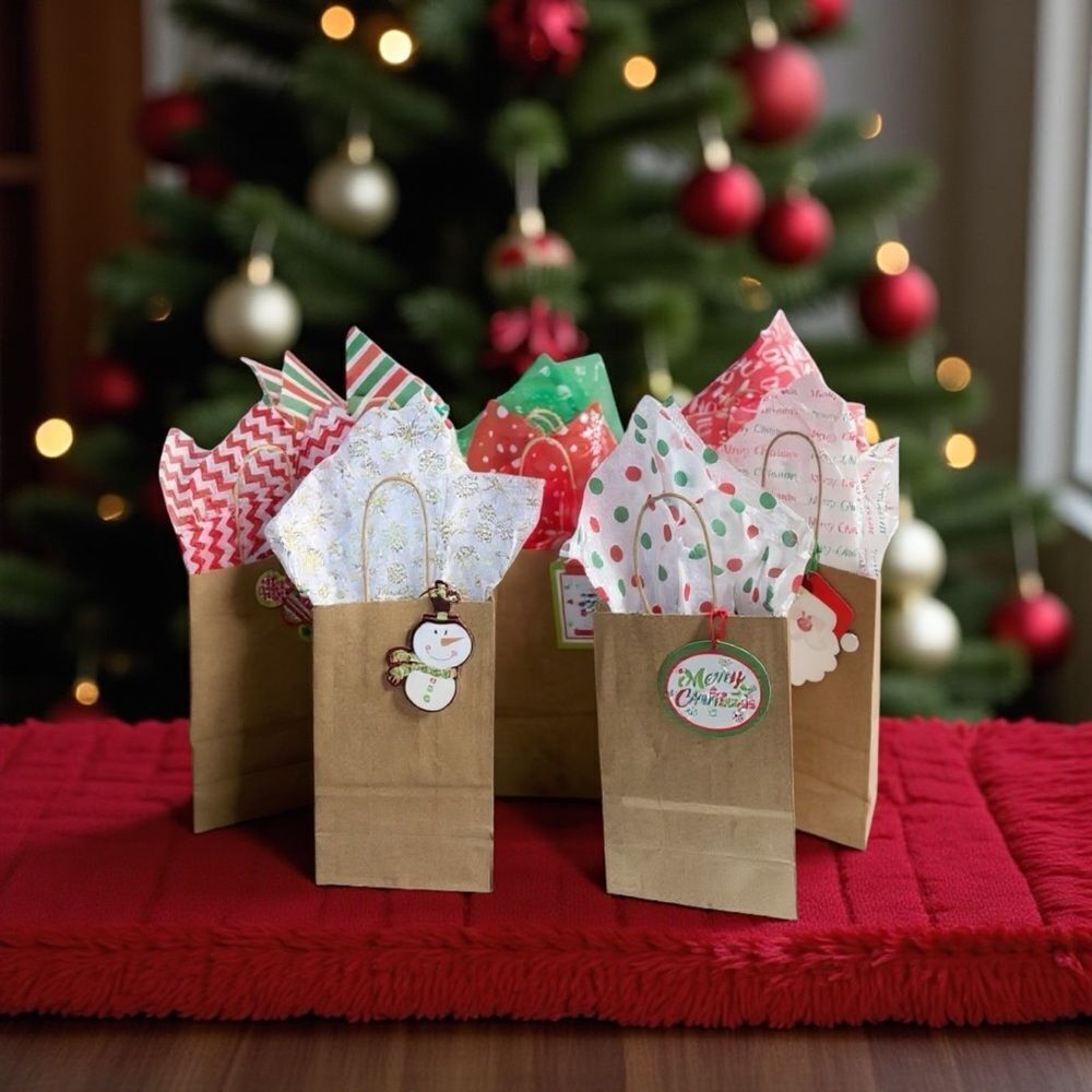 XMS-5 Festive Holiday Gift Bags with Tissue Paper and Gift Tags